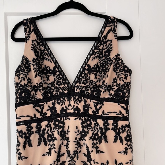 Bardot Embroidered Bodycon Dress - Picture 3 of 6